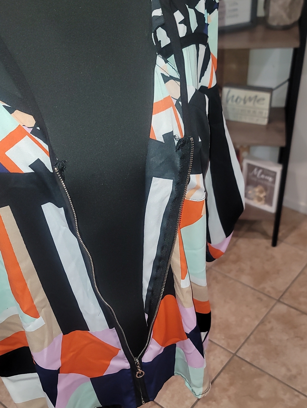 Bebe Colorful Blouse - Picture 2 of 8